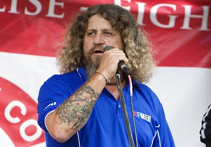 Media_httpimagessmhco_jhldl