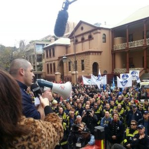 527849_2908313165700_158001_n